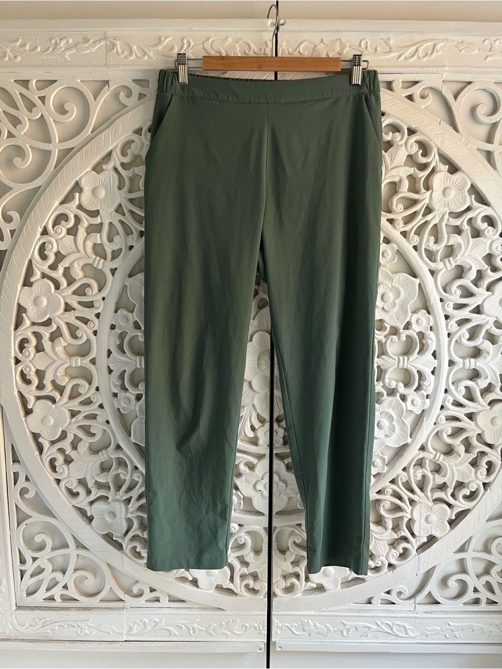 Mountain Equipment Company Women’s Lightweight Hiking Pants Green Medium